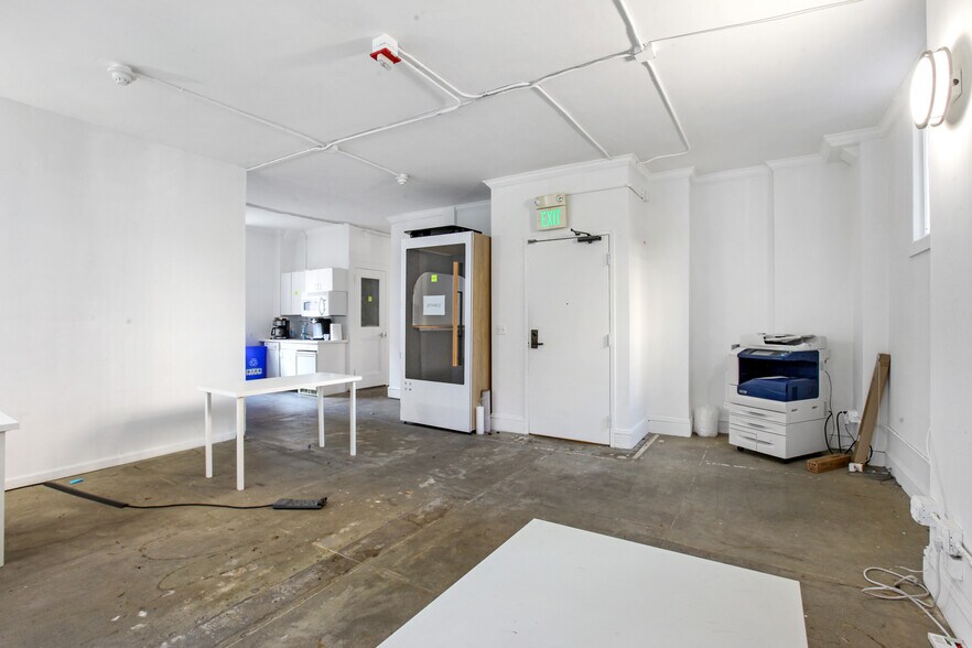 More Photos Of 576 Sacramento St, San Francisco Office For Lease