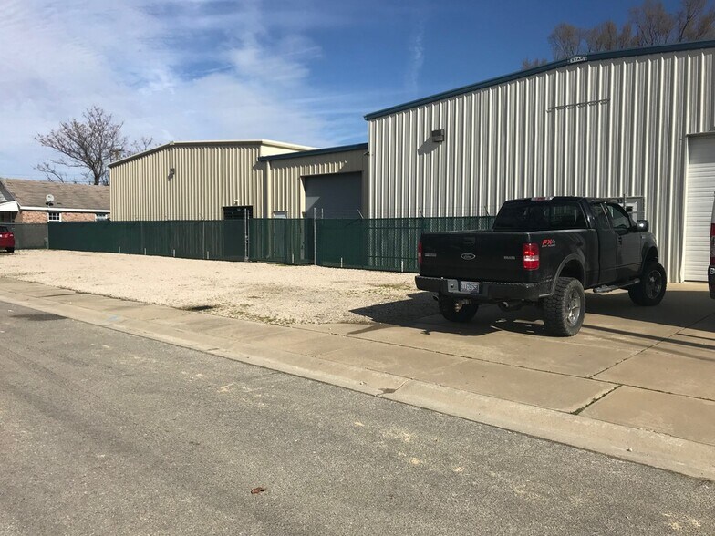 More Photos Of 335-337 McMillan St, Fayetteville Warehouse For Sale