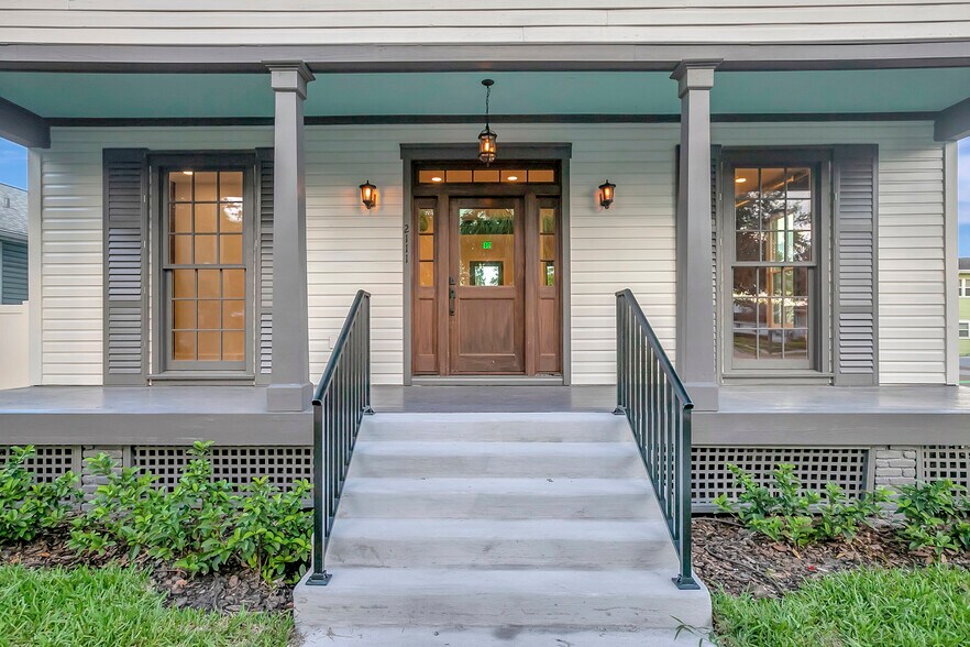 More Photos Of 2111 Cleveland St, Tampa Office For Sale