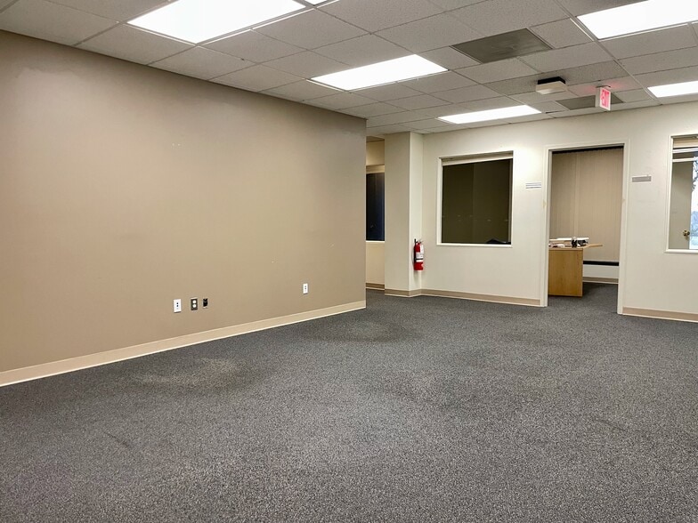 More Photos Of 90 Grove St, Ridgefield Medical For Sale