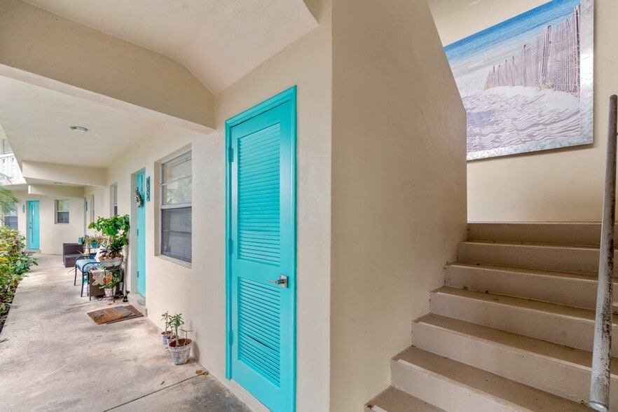 More Photos Of 640 SE 2nd Ave, Boynton Beach Apartments For Sale