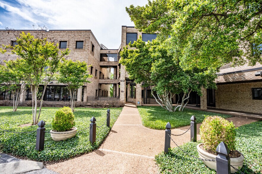 More Photos Of 4205-4219 Hillsboro Pike, Nashville Medical For Lease