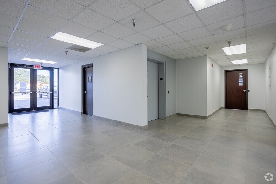 More Photos Of 4040 Red Bluff Rd, Pasadena Office For Lease