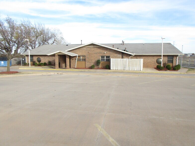 Primary Photo Of 11624 N Pennsylvania Ave, Oklahoma City Daycare Center For Sale