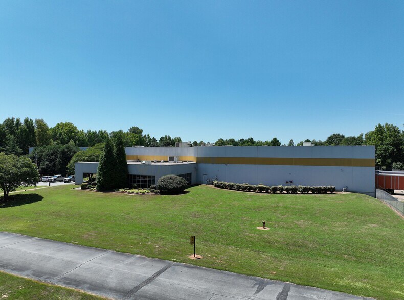 More Photos Of 1 Commerce Dr, Gaffney Manufacturing For Lease