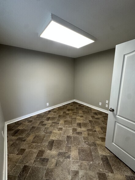 More Photos Of 2412 Felts Ave, Nashville Office For Lease