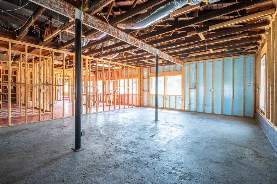 More Photos Of 2303 E Main St, Lincolnton Office For Sale