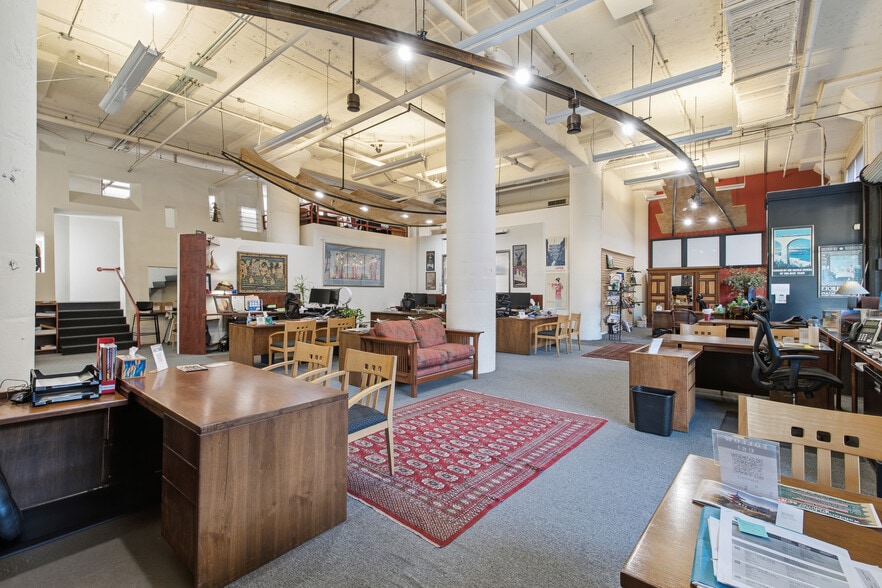 More Photos Of 1314 NW Irving St, Portland Apartments For Sale