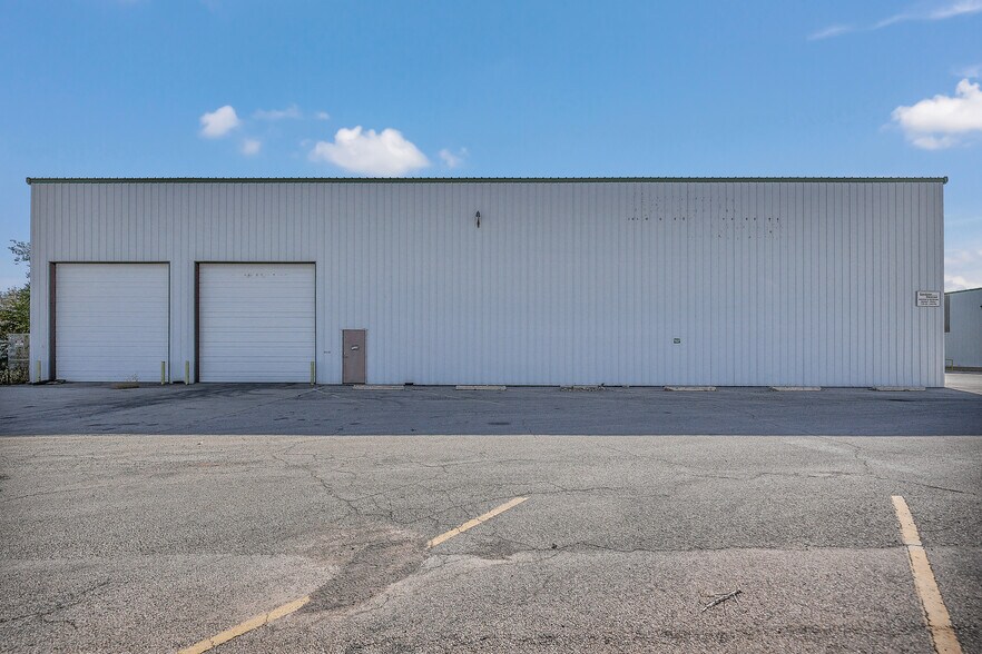 More Photos Of 2119 44th, Odessa Warehouse For Sale