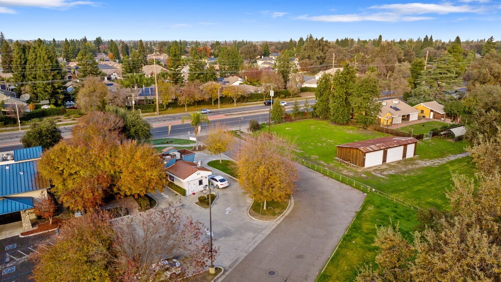 More Photos Of 1103 W Caldwell Ave, Visalia Freestanding For Sale