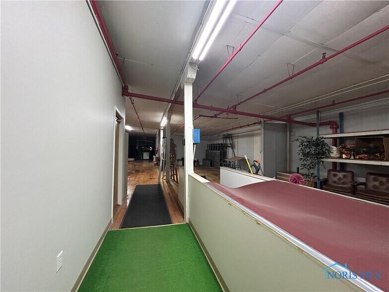 More Photos Of 446 N Wood St, Fremont Warehouse For Sale