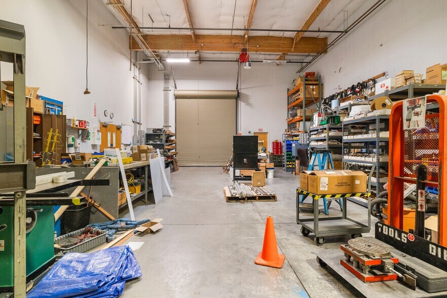 More Photos Of 435 Otterson Dr, Chico Manufacturing For Sale