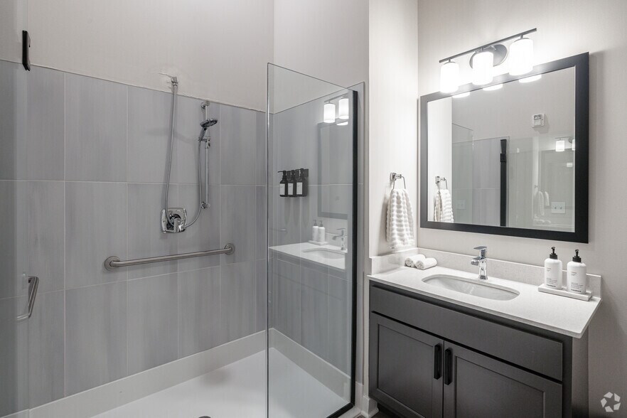 More Photos Of 250 McHenry Rd, Buffalo Grove Apartments For Lease