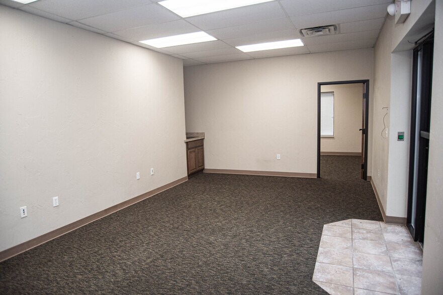 More Photos Of 2820 Global Pky, Midwest City Industrial For Sale