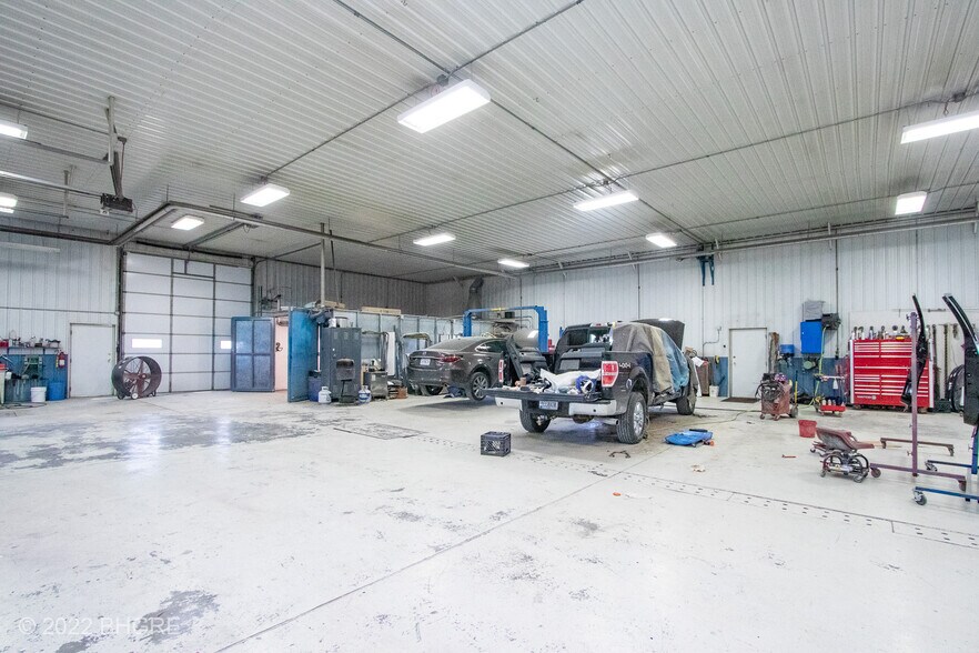 More Photos Of 2326 N Main St, Osceola Auto Repair For Sale