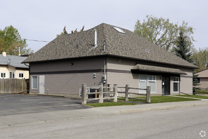 Primary Photo Of 37 2nd Ave SE, High River Office For Sale