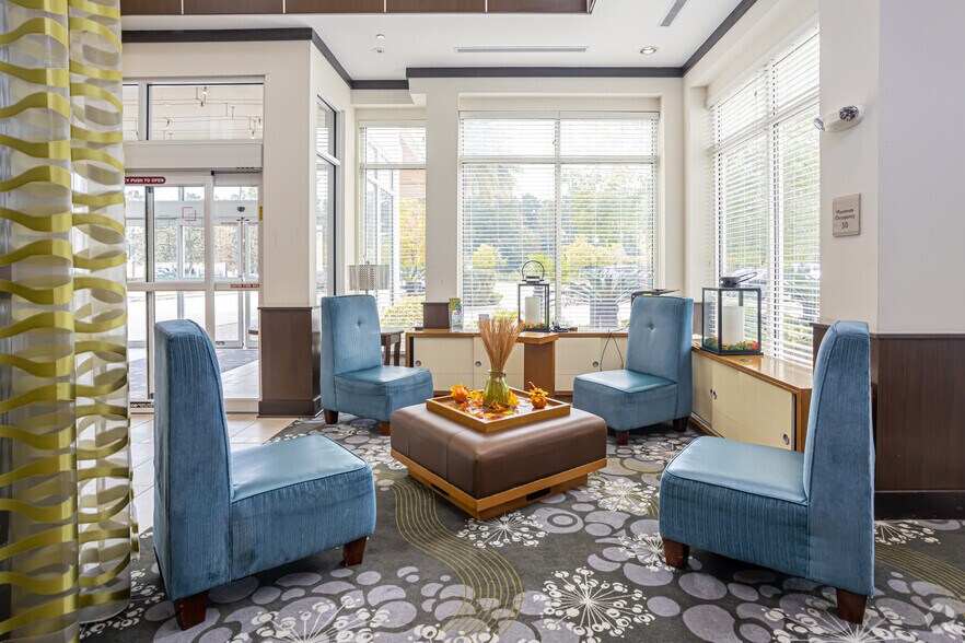 More Photos Of 350 Holiday Square Blvd, Covington Hotel For Sale