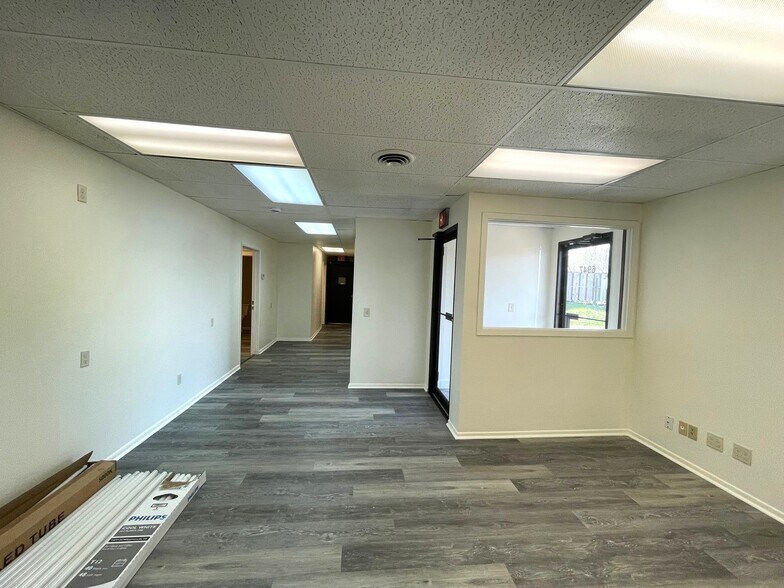 More Photos Of 6947 Promway Ave NW, North Canton Office For Lease
