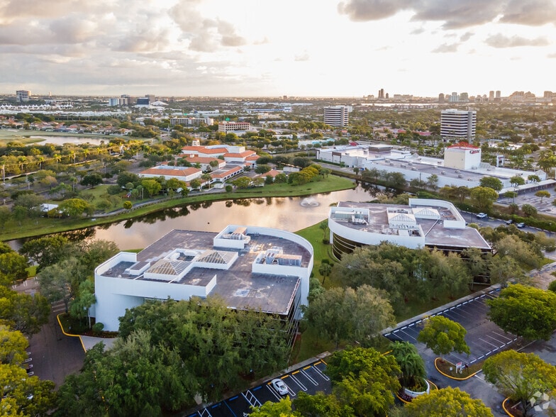 More Photos Of 580 Village Blvd, West Palm Beach Medical For Lease