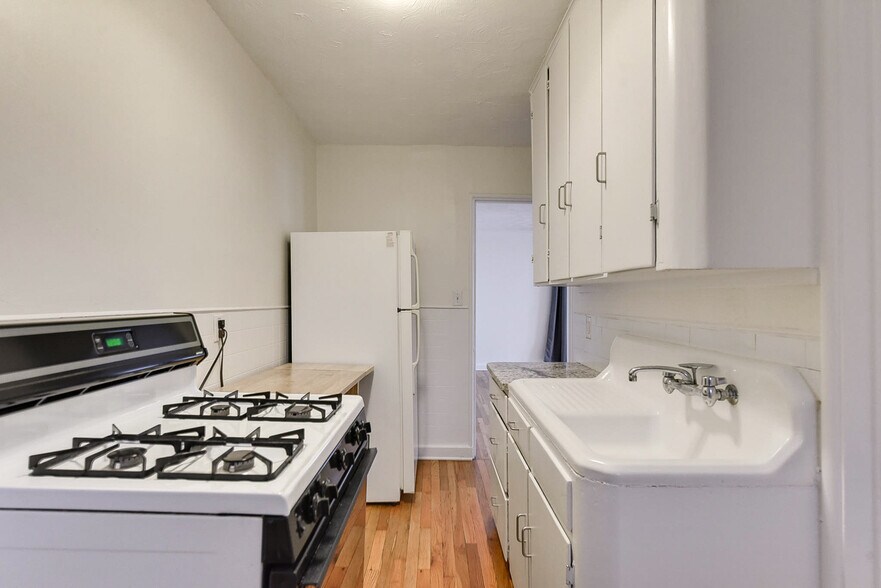 More Photos Of 817 N 48th St, Omaha Apartments For Sale