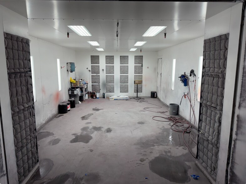 More Photos Of 1150 W Holt Blvd, Ontario Auto Repair For Lease