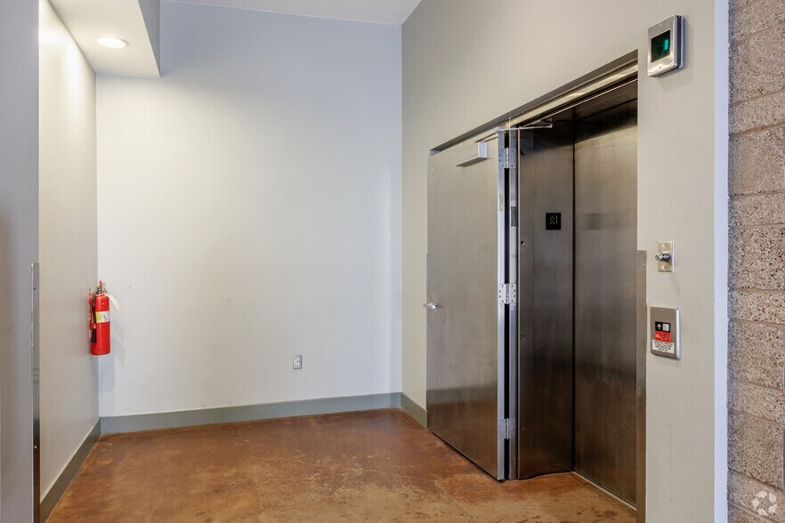 More Photos Of 7400 E 29th Ave, Denver Unknown For Lease