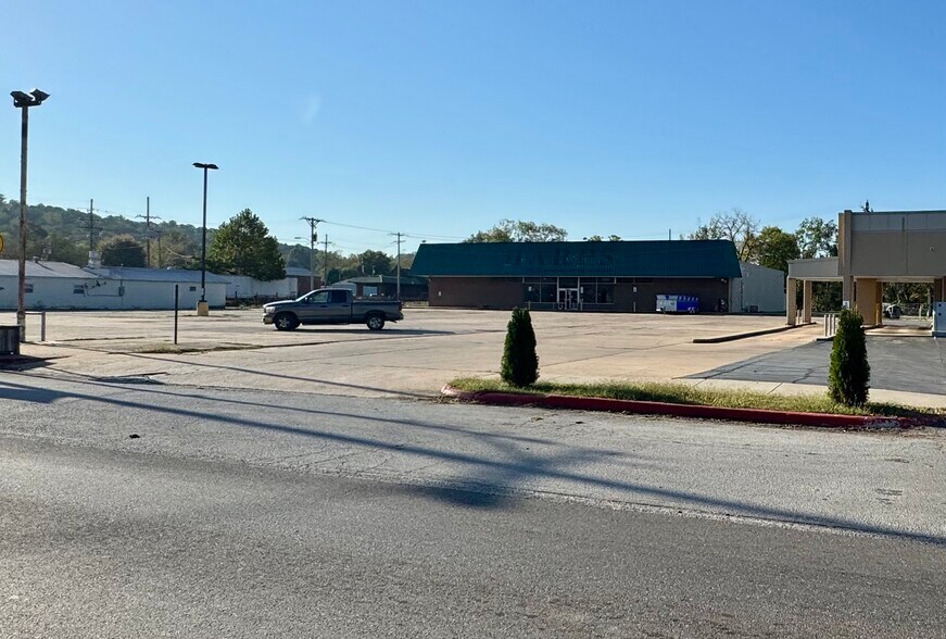 More Photos Of 210 Main St, Noel Supermarket For Sale