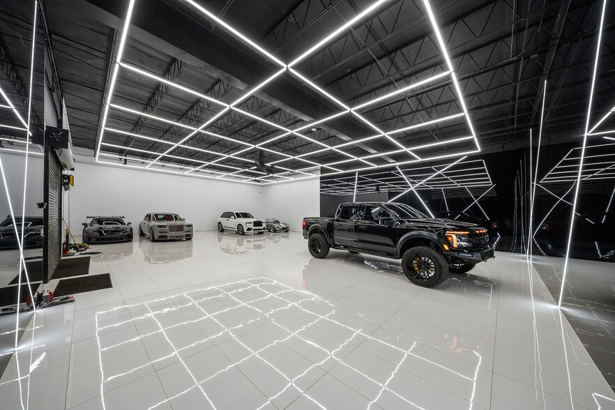 More Photos Of 8700 NW 7th Ave, Miami Warehouse For Sale