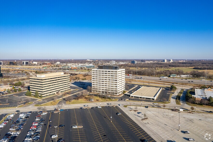 More Photos Of 1051 Perimeter Dr, Schaumburg Office For Lease