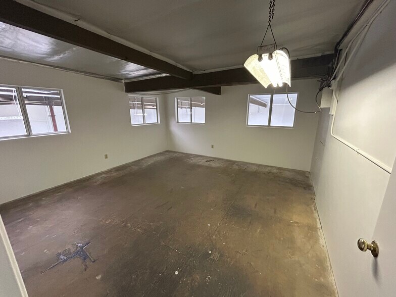 More Photos Of 12309 Florence Ave, Santa Fe Springs Manufacturing For Lease