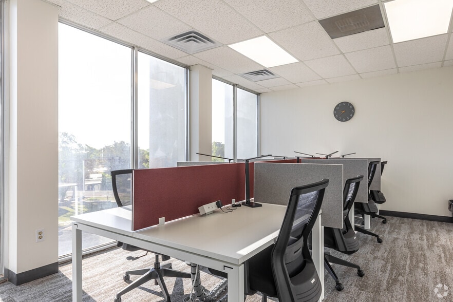 More Photos Of 7 Briercroft Office Park, Lubbock Coworking Space