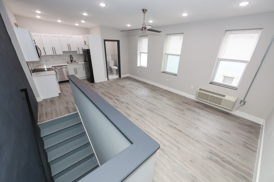 More Photos Of 3565 Kensington Ave, Philadelphia Storefront Retail Residential For Sale