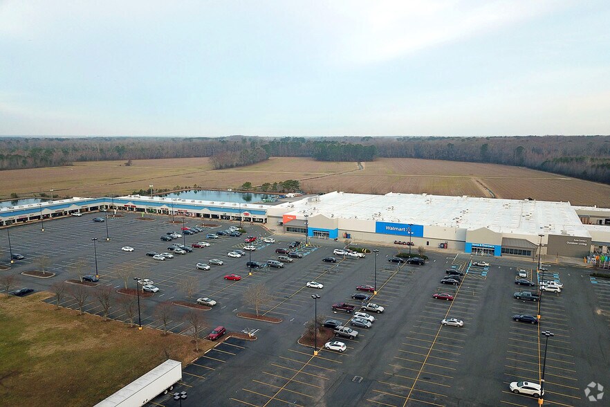 More Photos Of 1500 Armory Dr, Franklin General Retail For Sale