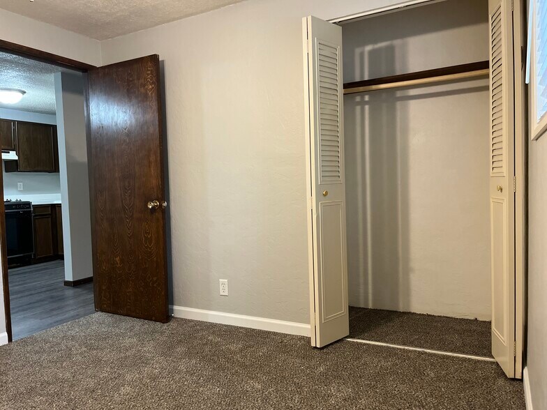 More Photos Of 5477 Donald St, Eugene Apartments For Sale