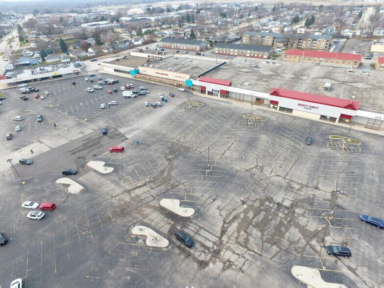 More Photos Of 2210-2400 Rapids Dr, Racine Freestanding For Sale