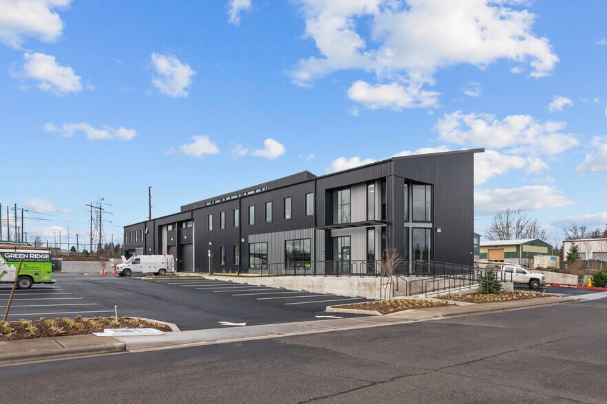 Primary Photo Of 15205 SW Arrow St, Sherwood Manufacturing For Sale