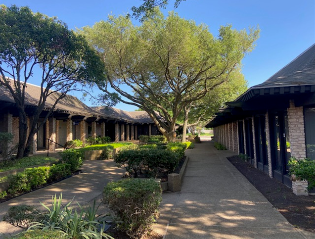 Primary Photo Of 3500 Hillcrest Dr, Waco Medical For Lease