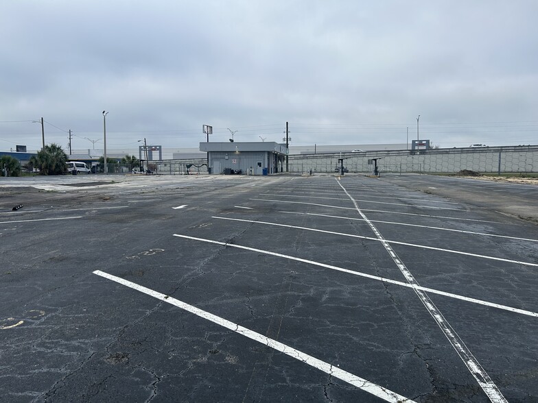 More Photos Of 1771 Airport Rd, Jacksonville Land For Lease