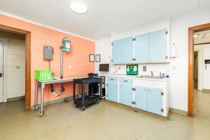 More Photos Of 101 Lea Rd, Kenbridge Rehabilitation Center For Sale