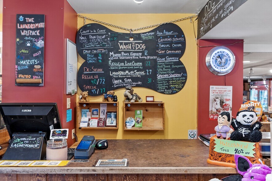 More Photos Of 489 Concord Ave, Cambridge Veterinarian Kennel For Sale