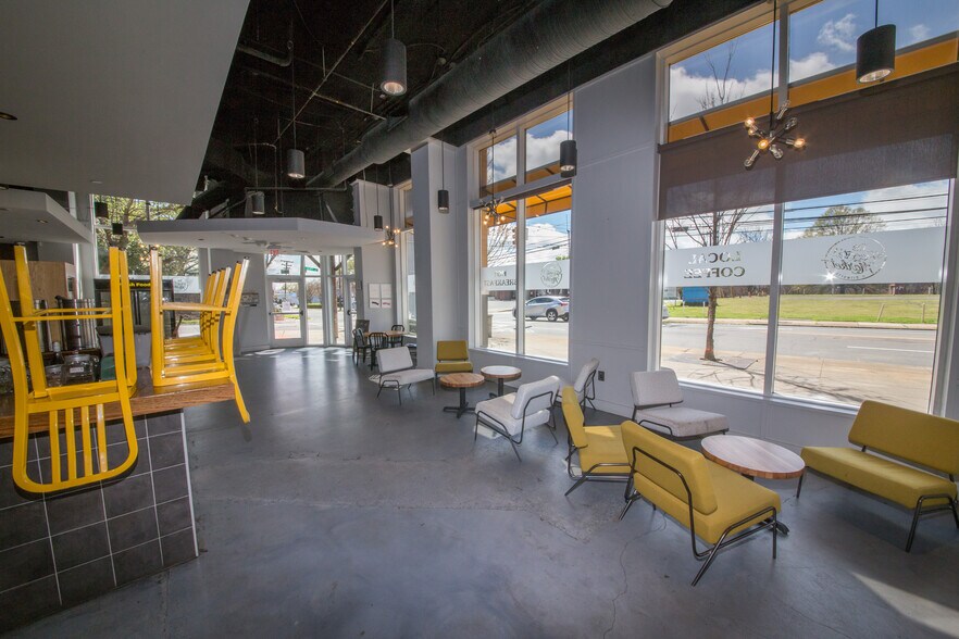 More Photos Of 1315 East Blvd, Charlotte Apartments For Lease