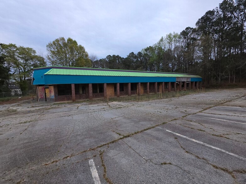 More Photos Of 106 Commerce St, Fayetteville Storefront Retail Office For Sale