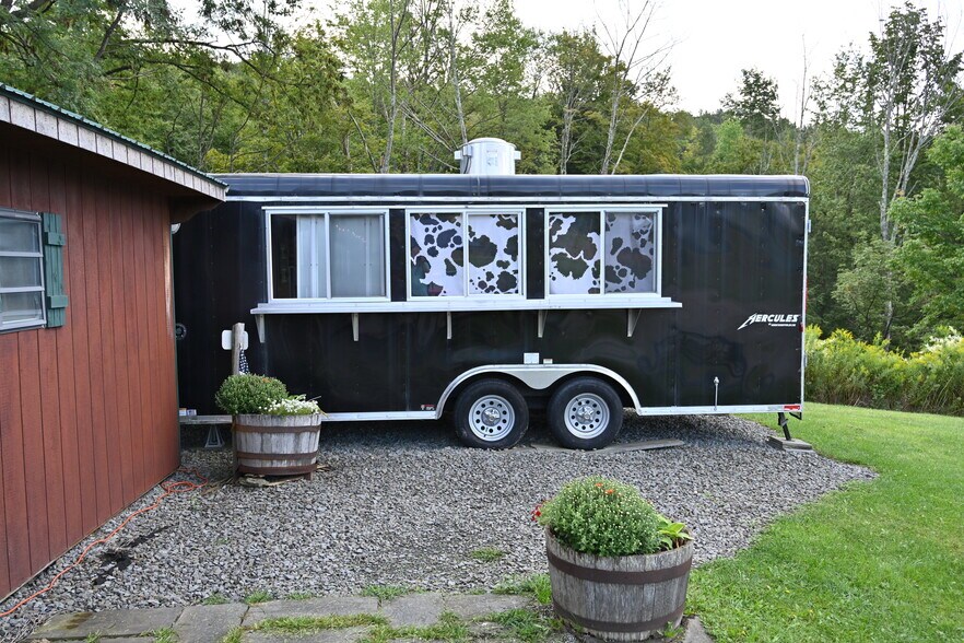 More Photos Of 14348 PA 706, Montrose Light Distribution For Sale