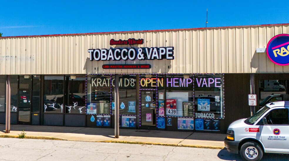 More Photos Of 520-560 Plaza Dr, Fostoria Unknown For Lease