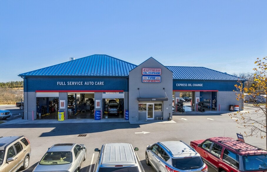 Primary Photo Of 3104 Boones Creek Rd, Johnson City Auto Salvage Facility For Sale