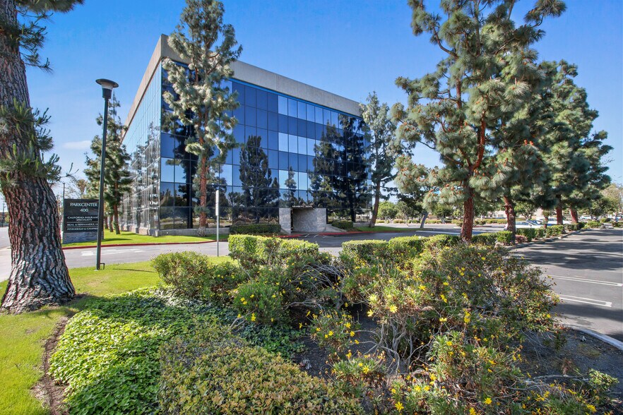 More Photos Of 400 N Tustin Ave, Santa Ana Office For Sale