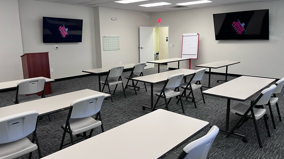 More Photos Of 409 E Marlton Pike, Cherry Hill Office For Lease