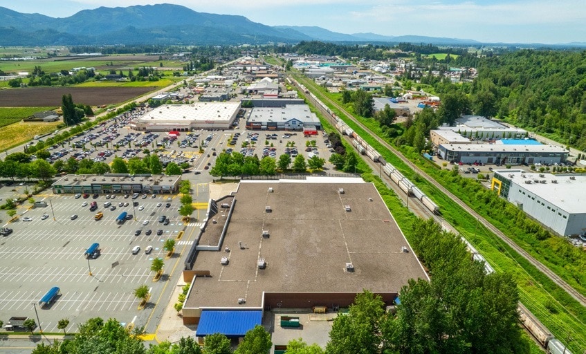 More Photos Of 1225 Sumas Way, Abbotsford Storefront For Lease