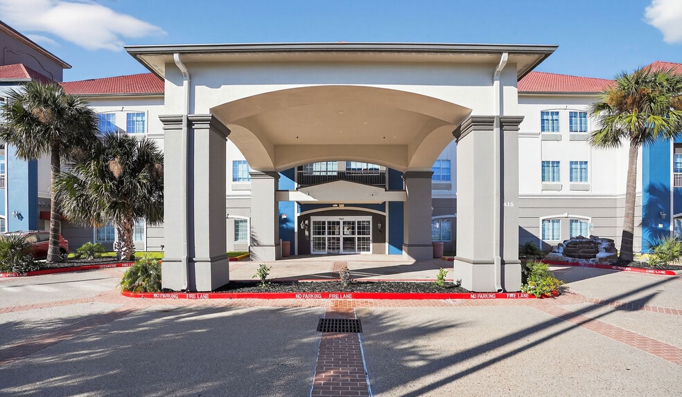 More Photos Of 415 Fm 1960 Rd E, Houston Hotel For Sale