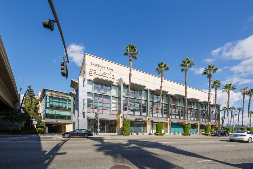 More Photos Of 15301 Ventura Blvd, Sherman Oaks Unknown For Lease